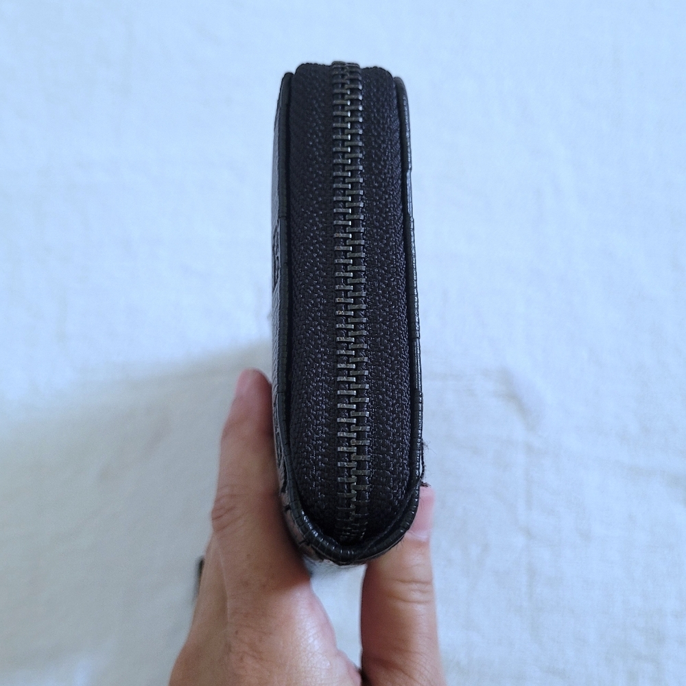 Badgley Mischka Black🖤 Debossed Logo Wallet - NWT - Picture 9 of 16